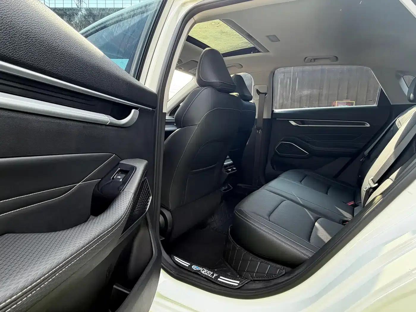 Geely Emgrand 2022 4th Generation 1.5L CVT Premium — миниатюра 9