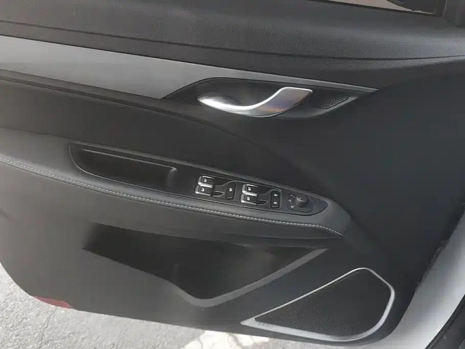 Geely Emgrand 2021 UP 1.5L CVT Luxury Edition — миниатюра 7