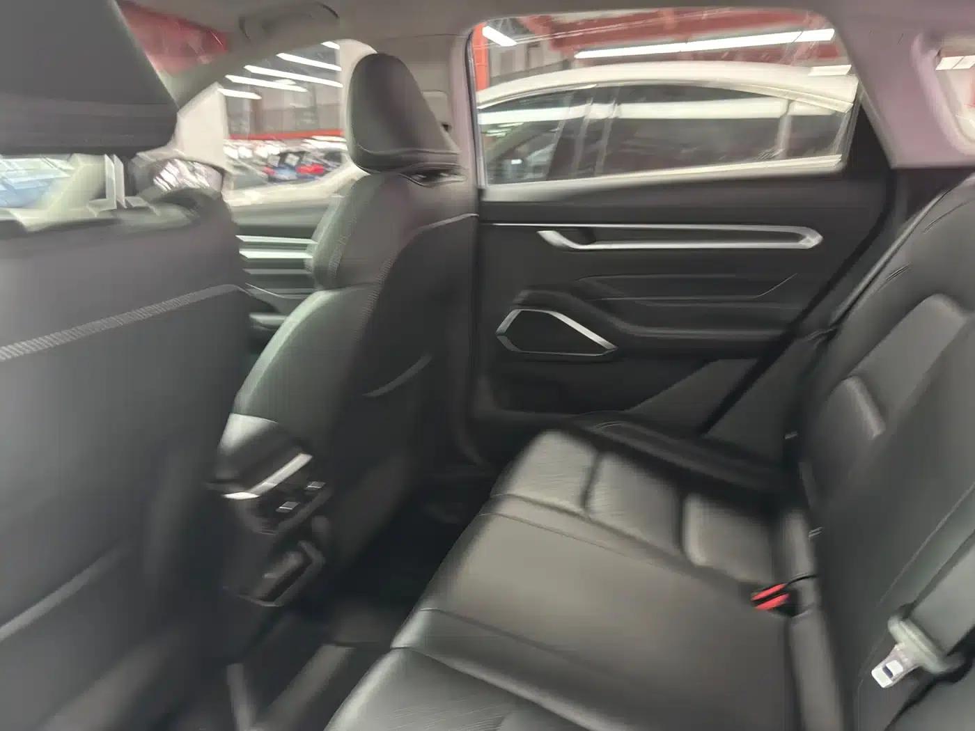 Geely Emgrand 2023 4th Generation Champion Edition 1.5L CVT Luxury — миниатюра 6