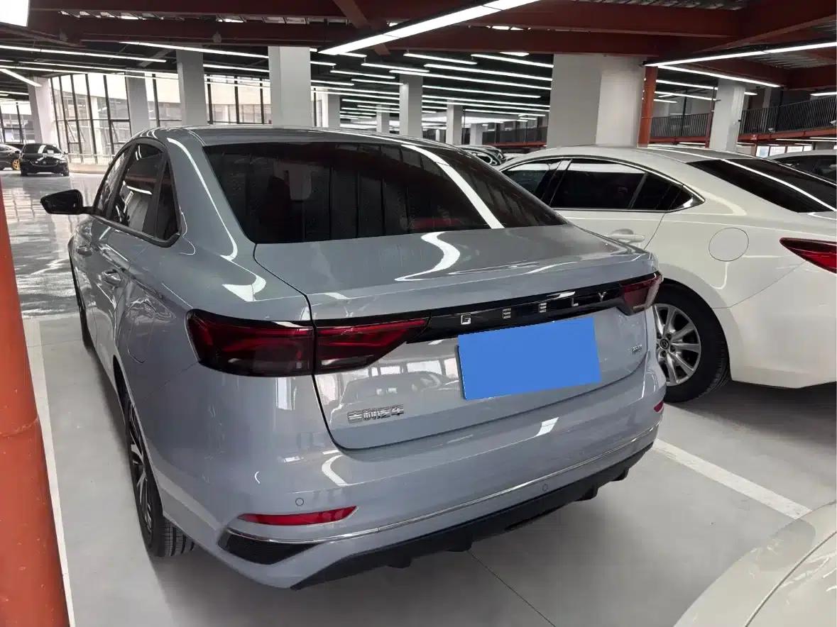 Geely Emgrand 2023 4th Generation Champion Edition 1.5L CVT Luxury — миниатюра 7