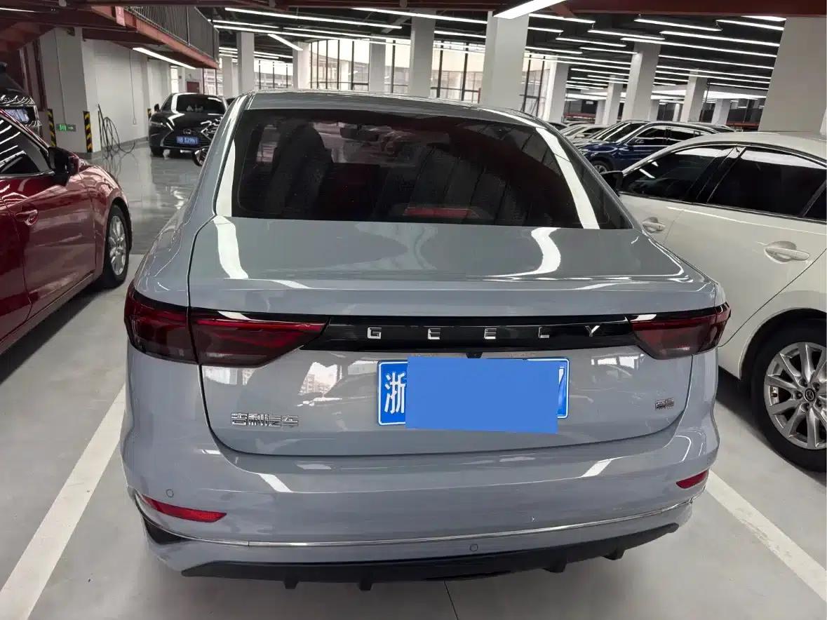 Geely Emgrand 2023 4th Generation Champion Edition 1.5L CVT Luxury — миниатюра 8