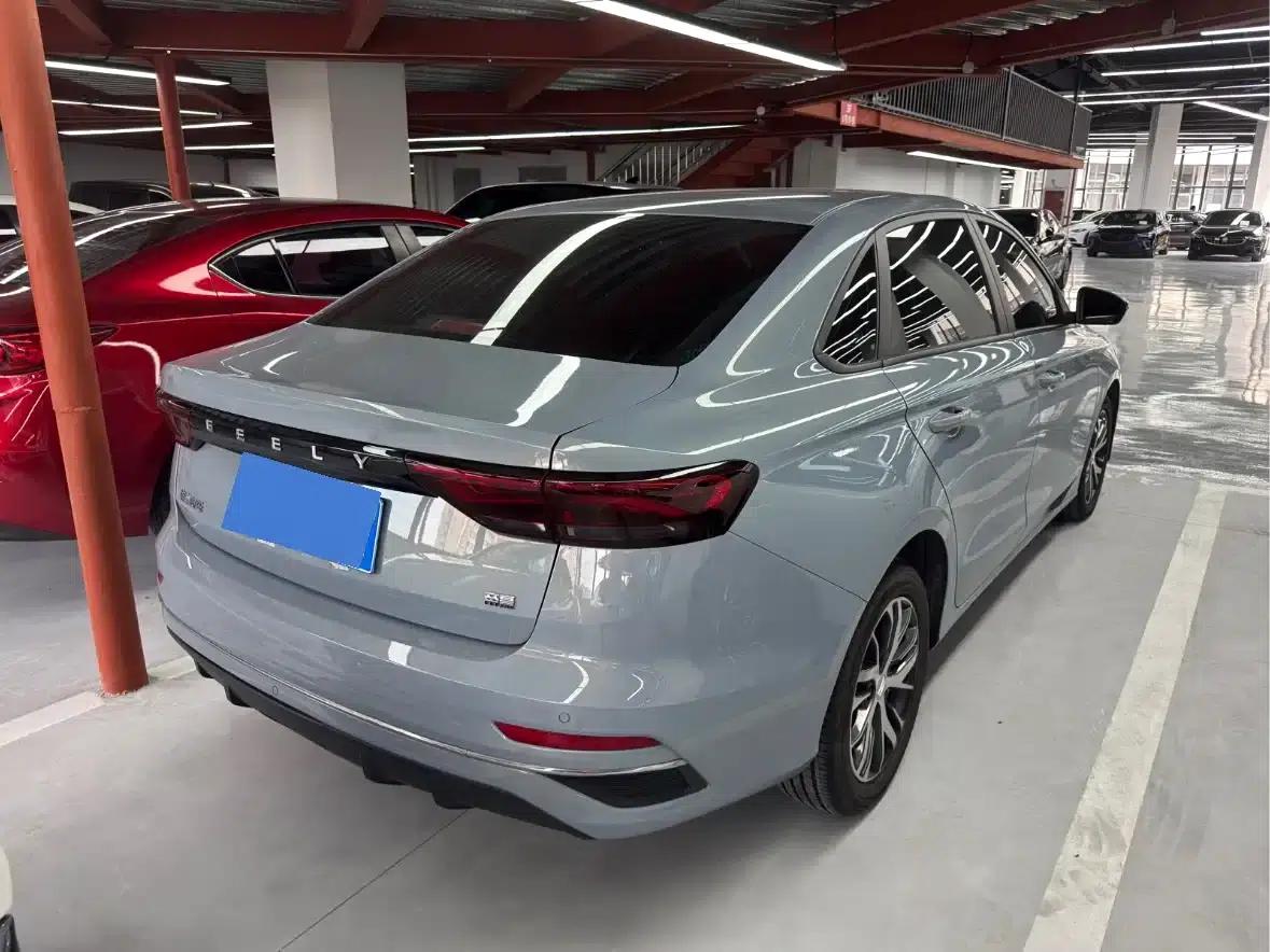 Geely Emgrand 2023 4th Generation Champion Edition 1.5L CVT Luxury — миниатюра 9