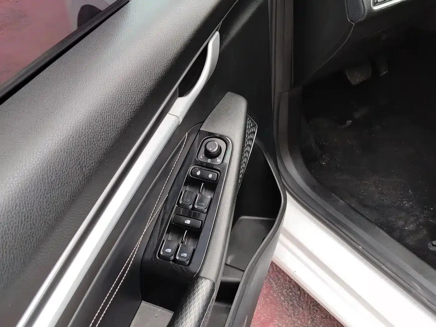 Geely Emgrand 2023 4th Generation Champion Edition 1.5L CVT Premium — миниатюра 11