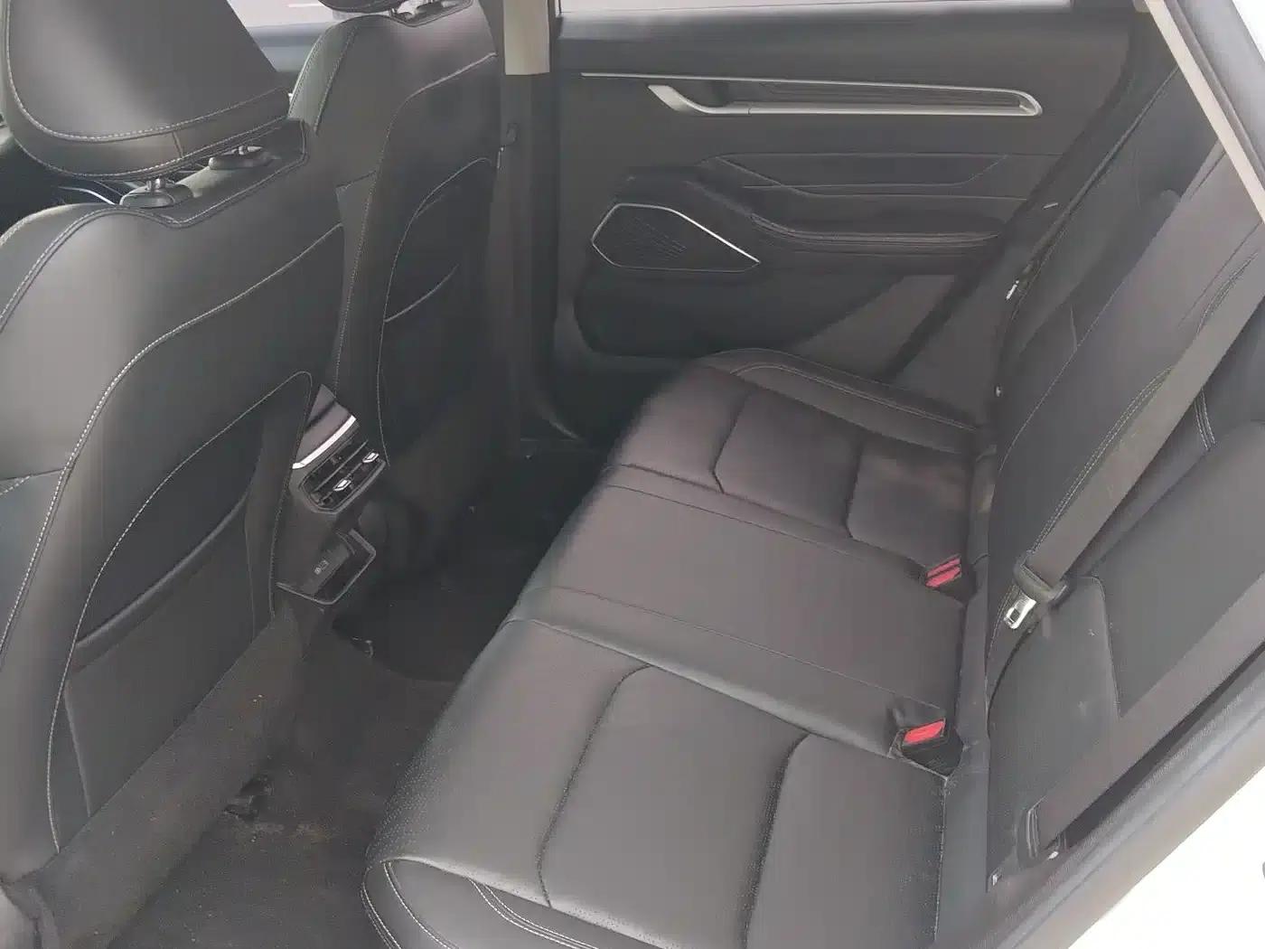 Geely Emgrand 2023 4th Generation Champion Edition 1.5L CVT Premium — миниатюра 12