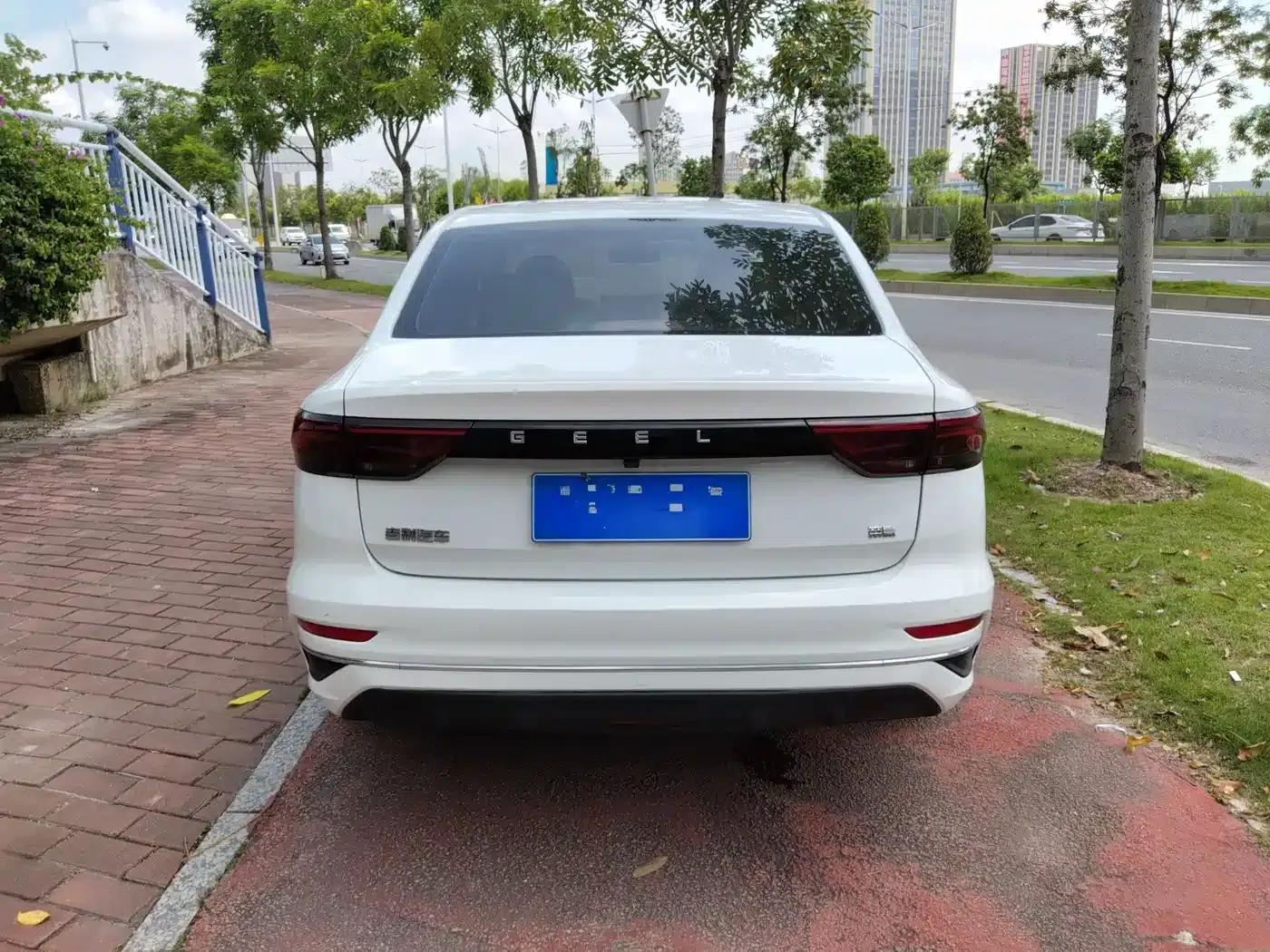Geely Emgrand 2023 4th Generation Champion Edition 1.5L CVT Premium — миниатюра 5