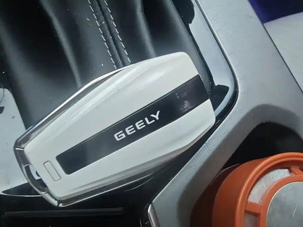 Geely Emgrand 2022 4th Generation 1.5L CVT Premium — миниатюра 12