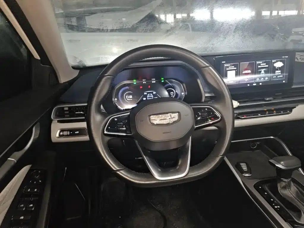 Geely Emgrand 2022 4th Generation 1.5L CVT Flagship Edition — миниатюра 11