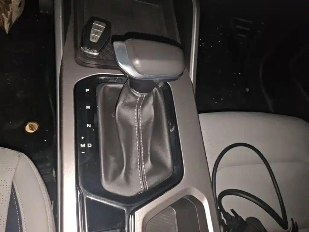 Geely Emgrand 2022 4th Generation 1.5L CVT Flagship Edition — миниатюра 14