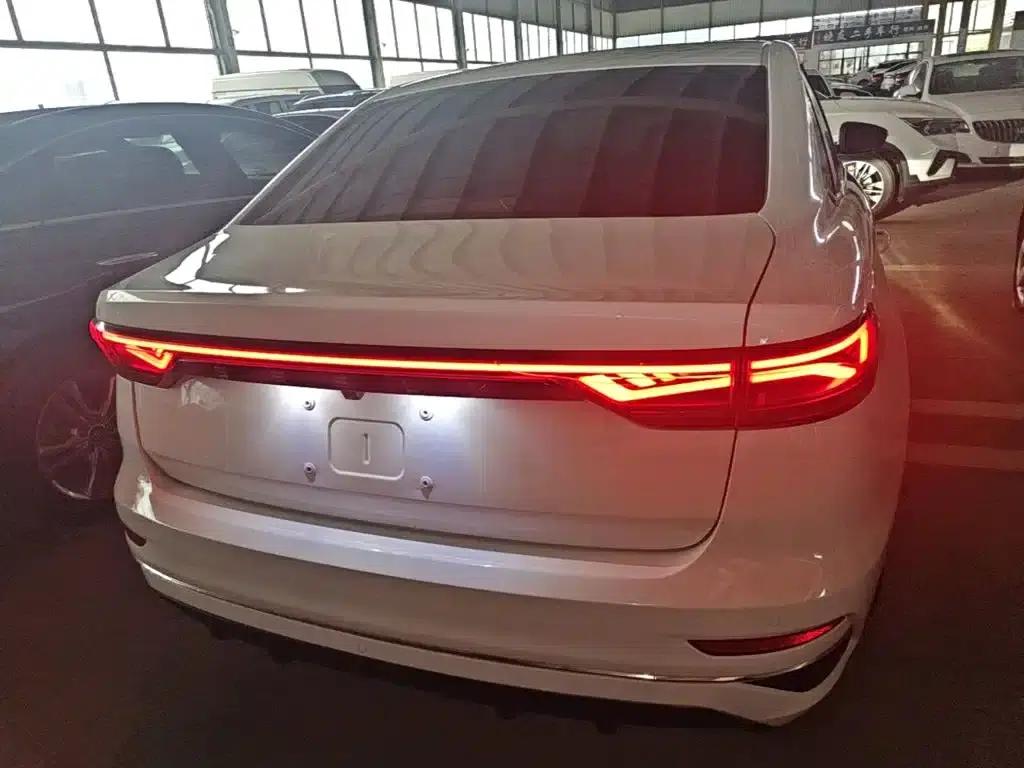 Geely Emgrand 2022 4th Generation 1.5L CVT Flagship Edition — миниатюра 6