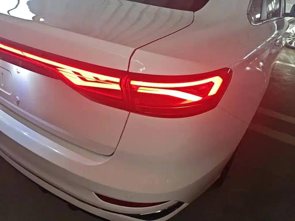 Geely Emgrand 2022 4th Generation 1.5L CVT Flagship Edition — миниатюра 8