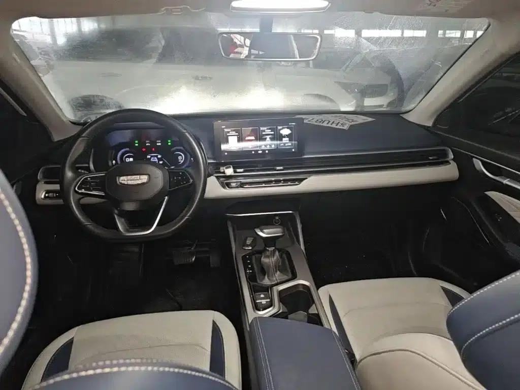 Geely Emgrand 2022 4th Generation 1.5L CVT Flagship Edition — миниатюра 10