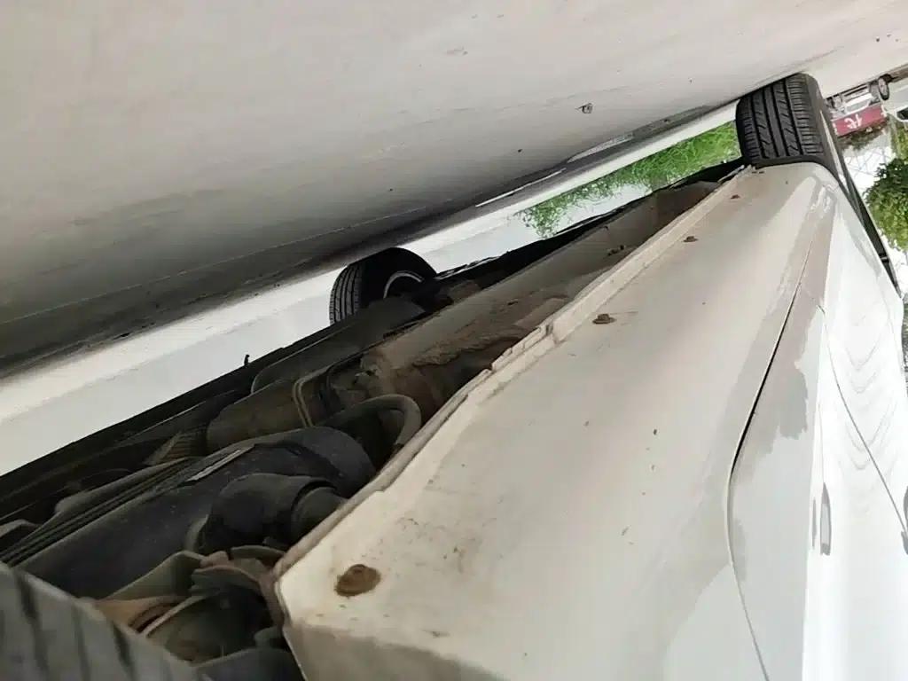 Geely Emgrand 2017 Sedan Million Edition 1.5L Manual Deluxe — миниатюра 22