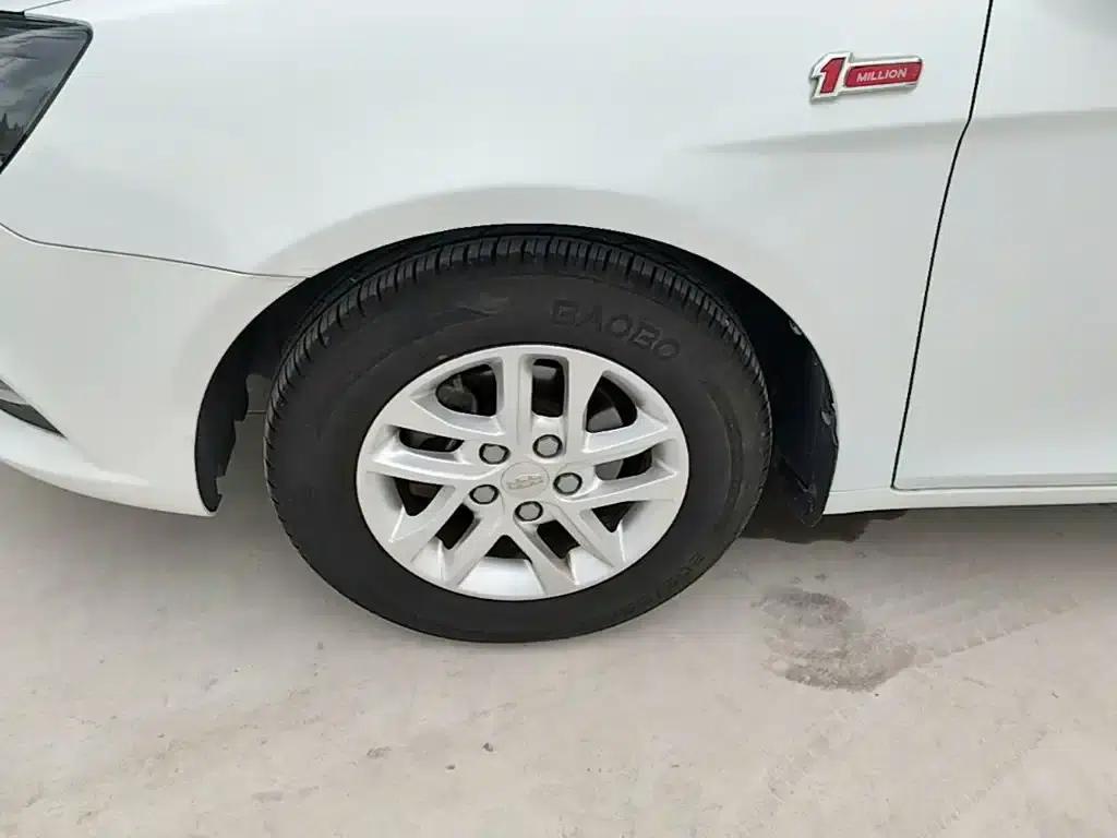 Geely Emgrand 2017 Sedan Million Edition 1.5L Manual Deluxe — миниатюра 23
