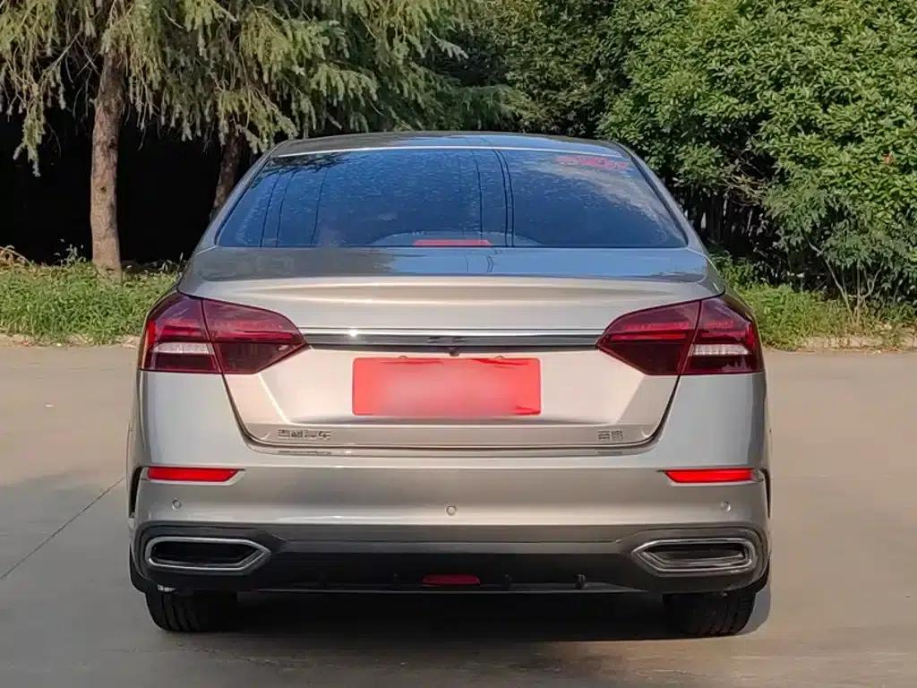 Geely Emgrand 2020 1.5L Manual Deluxe Edition — миниатюра 11