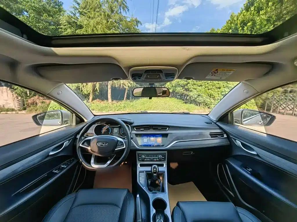 Geely Emgrand 2020 1.5L Manual Deluxe Edition — миниатюра 16