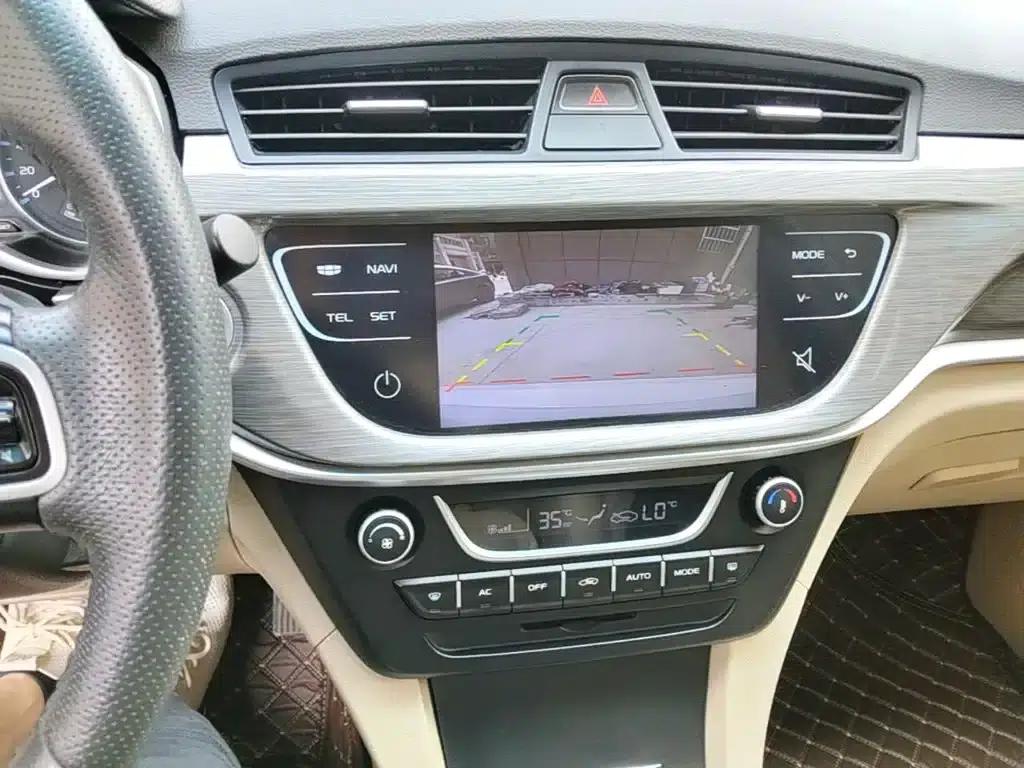 Geely Emgrand 2017 Sedan Million Edition 1.5L Manual Deluxe — миниатюра 13