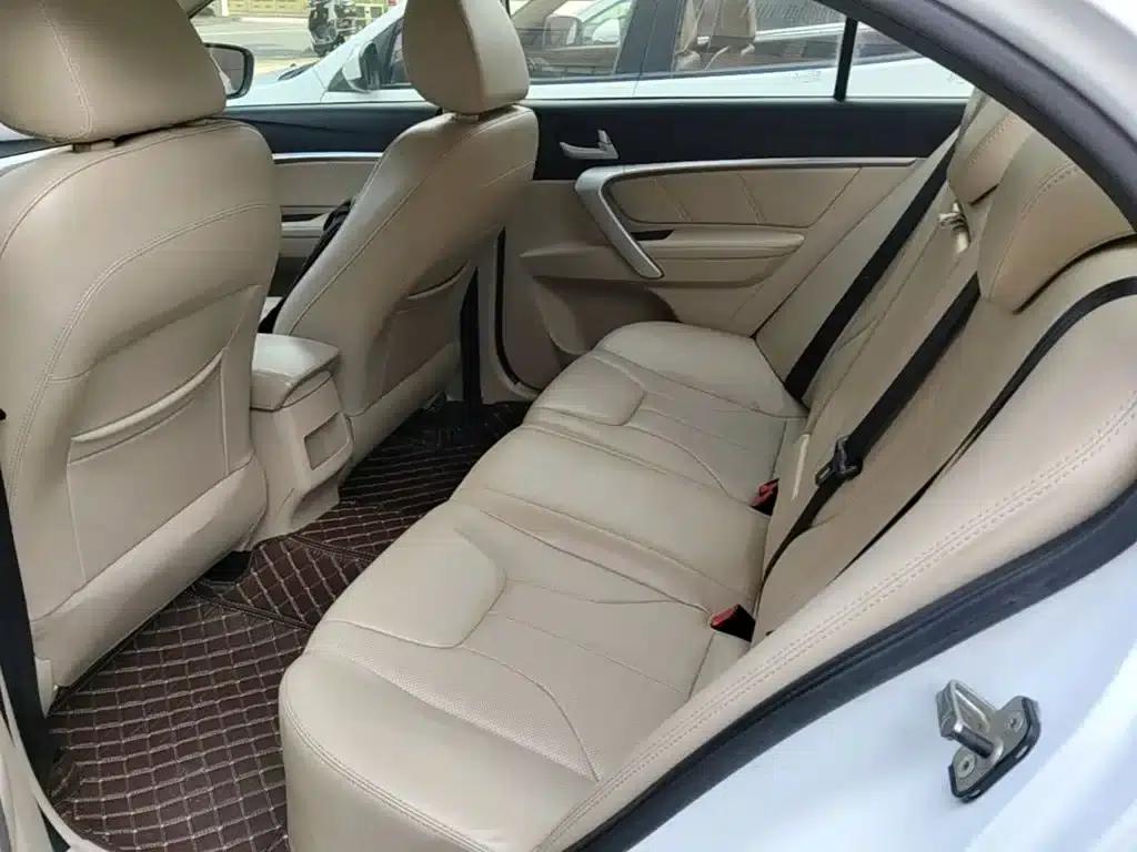 Geely Emgrand 2017 Sedan Million Edition 1.5L Manual Deluxe — миниатюра 17