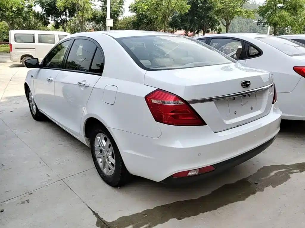 Geely Emgrand 2017 Sedan Million Edition 1.5L Manual Deluxe — миниатюра 5
