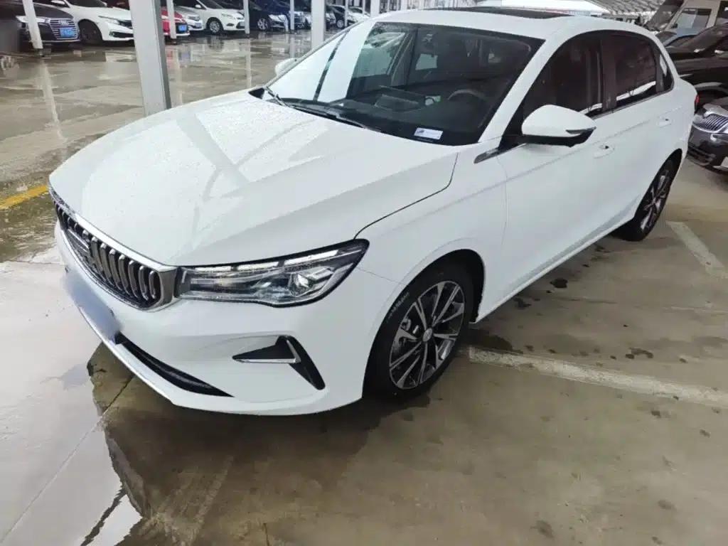 Geely Emgrand 2025 4th Generation 1.5L CVT Premium — миниатюра 1