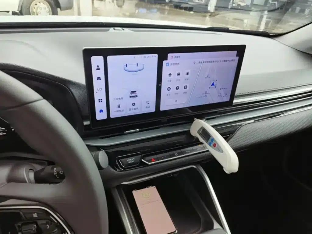 Geely Emgrand 2025 4th Generation 1.5L CVT Premium — миниатюра 13