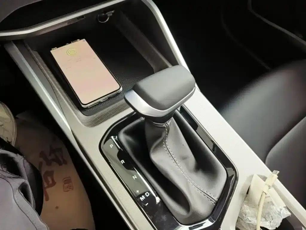 Geely Emgrand 2025 4th Generation 1.5L CVT Premium — миниатюра 14