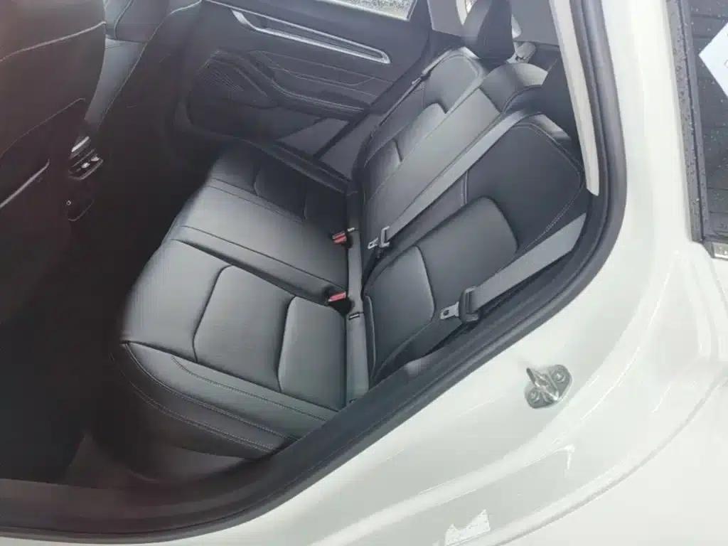 Geely Emgrand 2025 4th Generation 1.5L CVT Premium — миниатюра 17