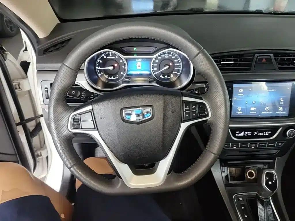 Geely Emgrand 2017 Sedan Million Edition 1.5L CVT Upward Version — миниатюра 11