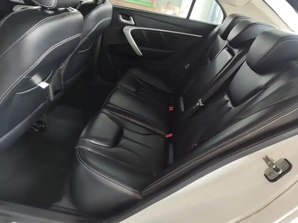 Geely Emgrand 2017 Sedan Million Edition 1.5L CVT Upward Version — миниатюра 17