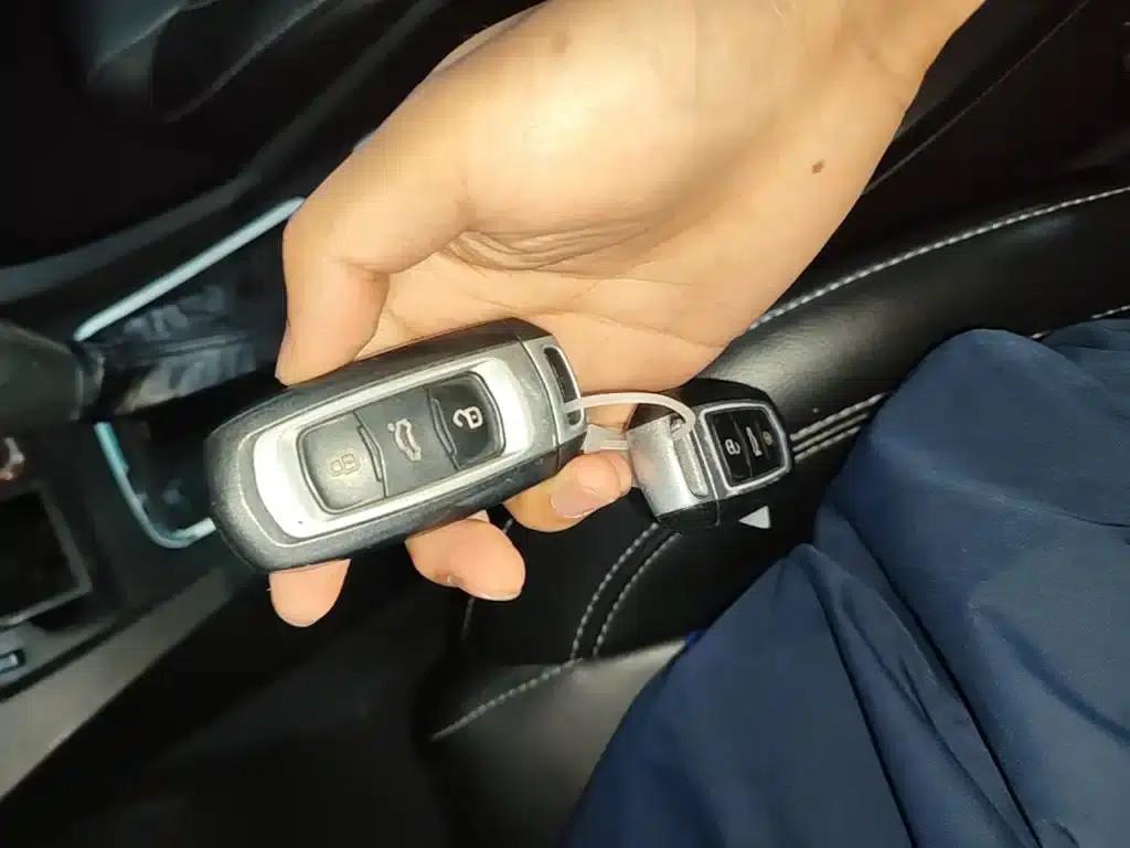 Geely Emgrand 2017 Sedan Million Edition 1.5L CVT Upward Version — миниатюра 9