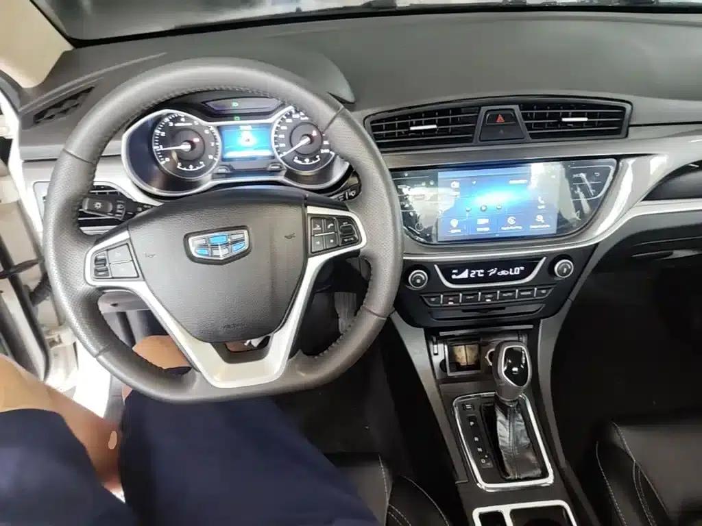 Geely Emgrand 2017 Sedan Million Edition 1.5L CVT Upward Version — миниатюра 10