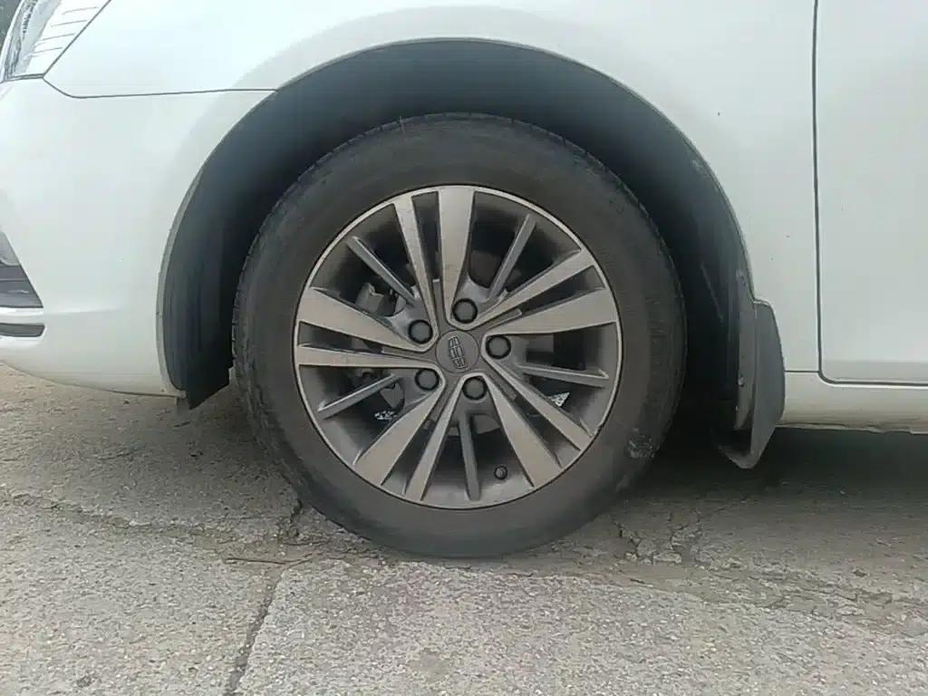 Geely Emgrand 2018 1.5L CVT Upward Connected Edition — миниатюра 23