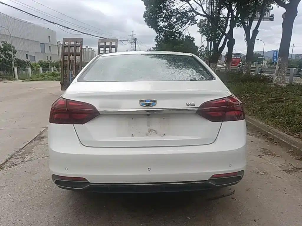 Geely Emgrand 2018 1.5L CVT Upward Connected Edition — миниатюра 6