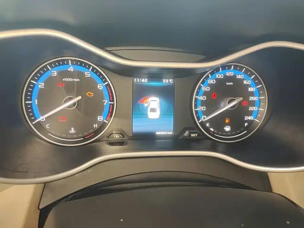 Geely Emgrand 2018 1.5L Manual Deluxe Edition — миниатюра 12