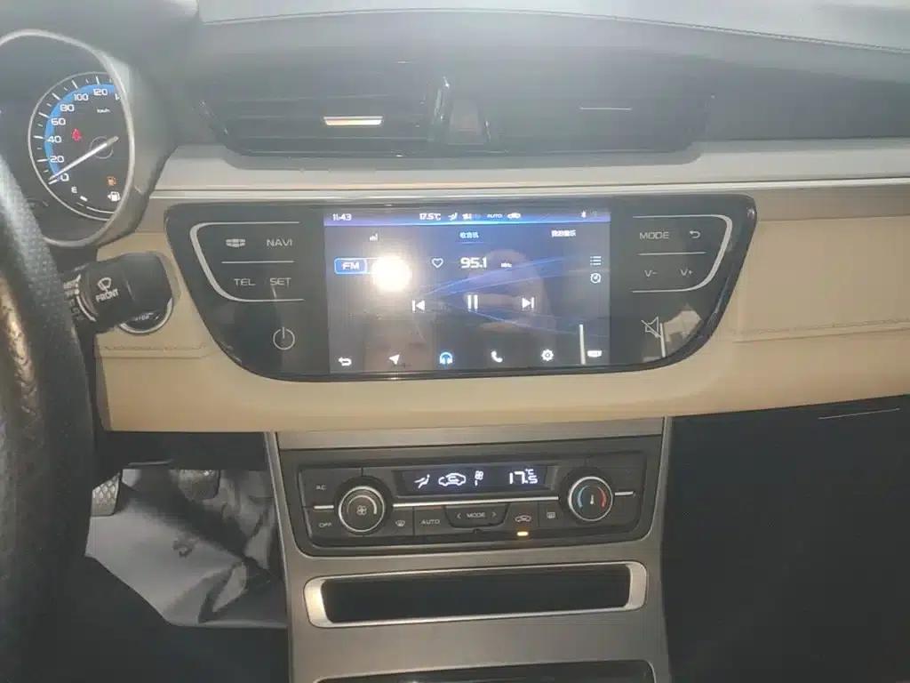 Geely Emgrand 2018 1.5L Manual Deluxe Edition — миниатюра 13