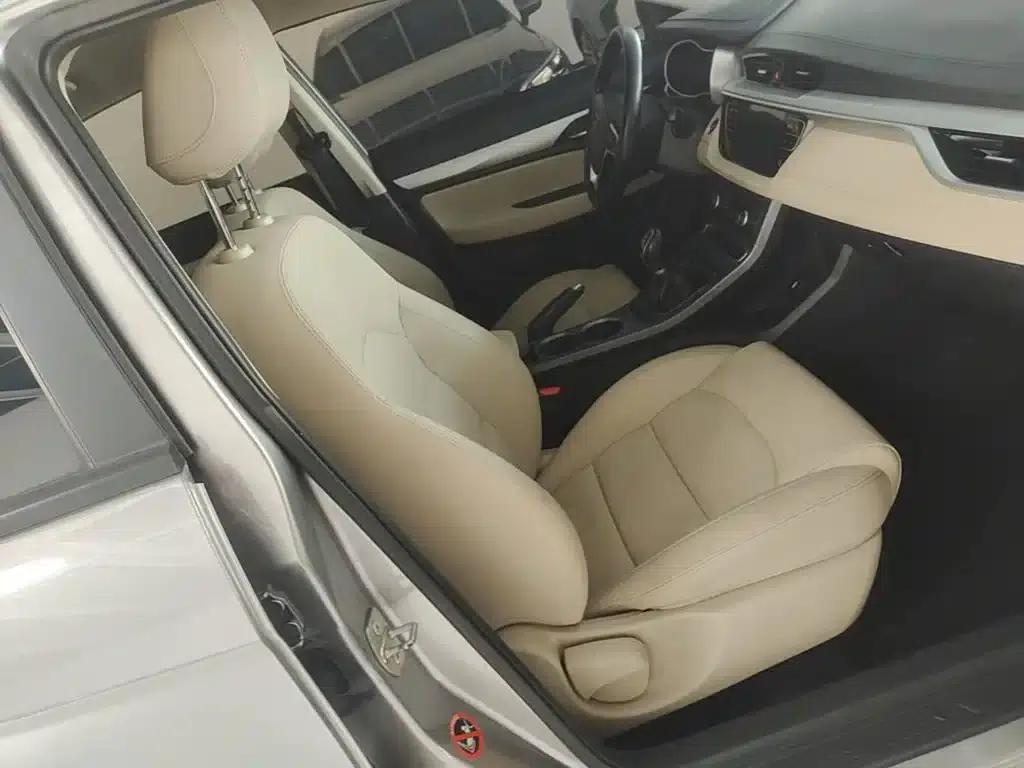 Geely Emgrand 2018 1.5L Manual Deluxe Edition — миниатюра 25
