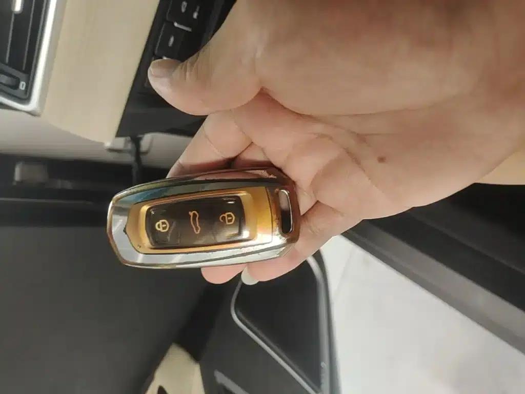 Geely Emgrand 2018 1.5L Manual Deluxe Edition — миниатюра 9
