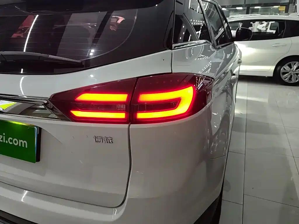 Geely Boyue 2018 1.8TD Automatic 2WD Intelligent Connected 4G Edition — миниатюра 8