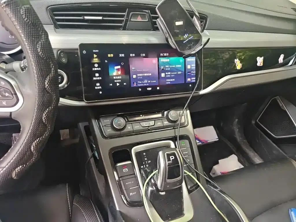 Geely Boyue 2021 Million Edition 1.8TD DCT 2WD Luxury — миниатюра 6