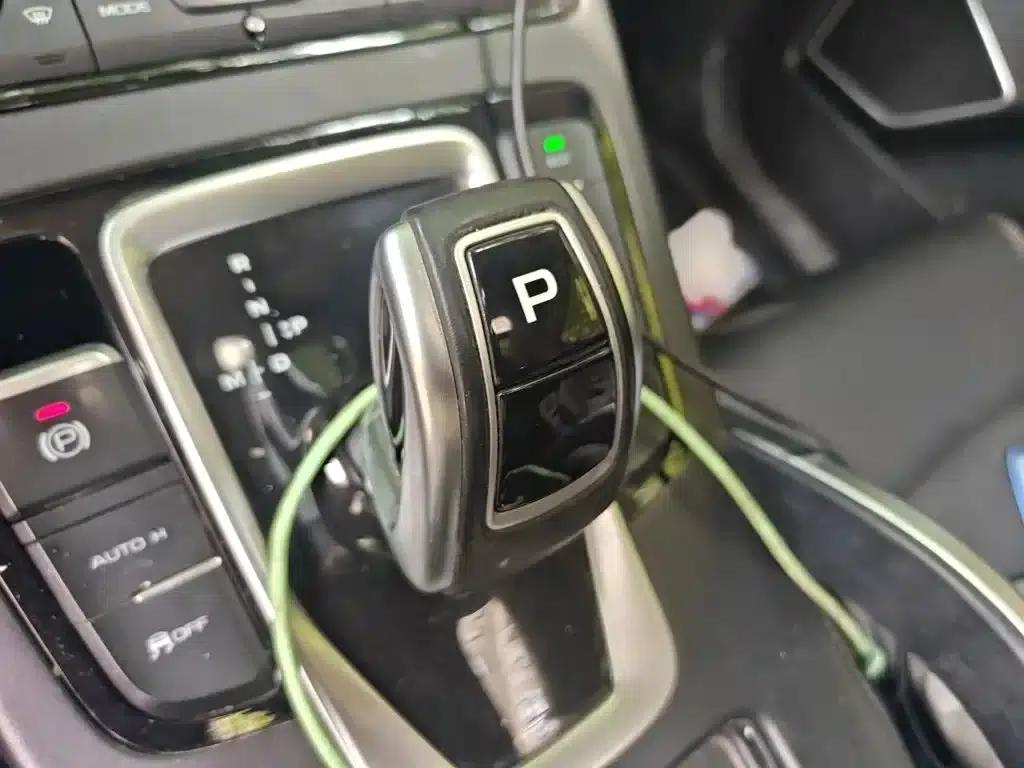 Geely Boyue 2021 Million Edition 1.8TD DCT 2WD Luxury — миниатюра 7