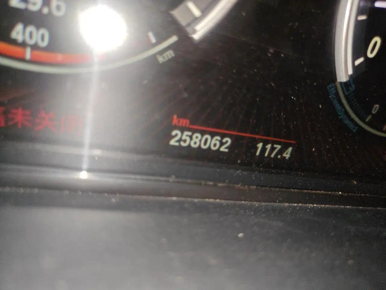 BMW 5 Series GT 2010 535i Leading Model — миниатюра 12