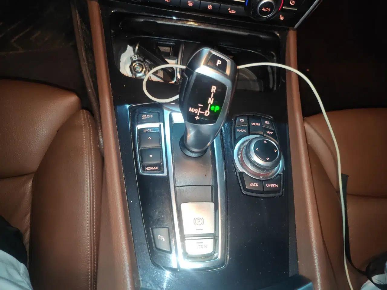 BMW 5 Series GT 2010 535i Leading Model — миниатюра 14