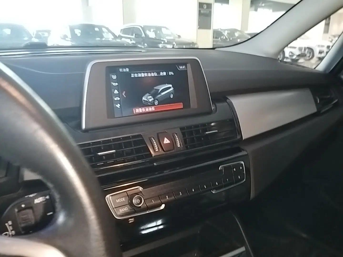 BMW 2 Series Gran Tourer 2019 220i Leading Model — миниатюра 15