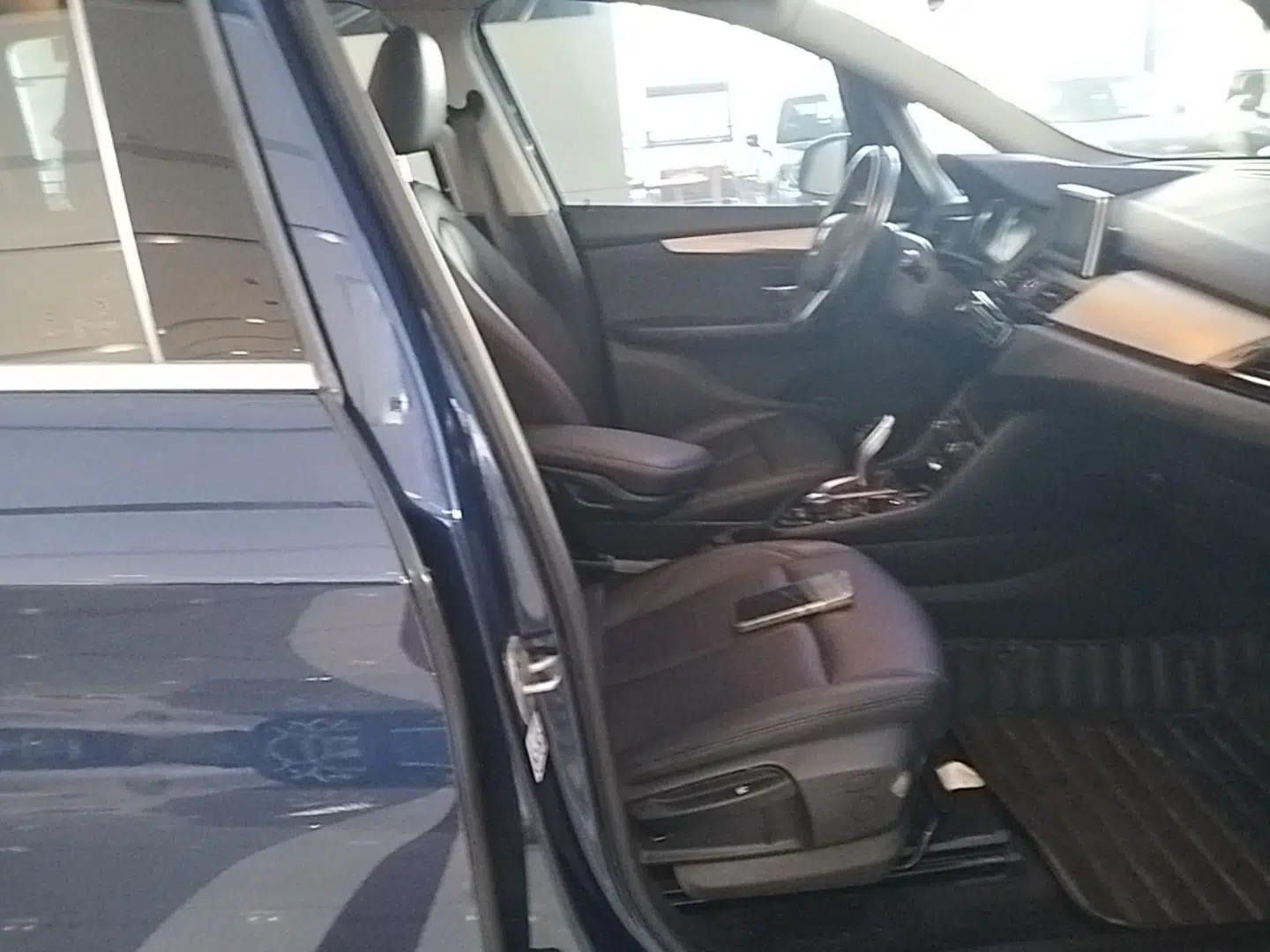 BMW 2 Series Gran Tourer 2019 220i Leading Model — миниатюра 19