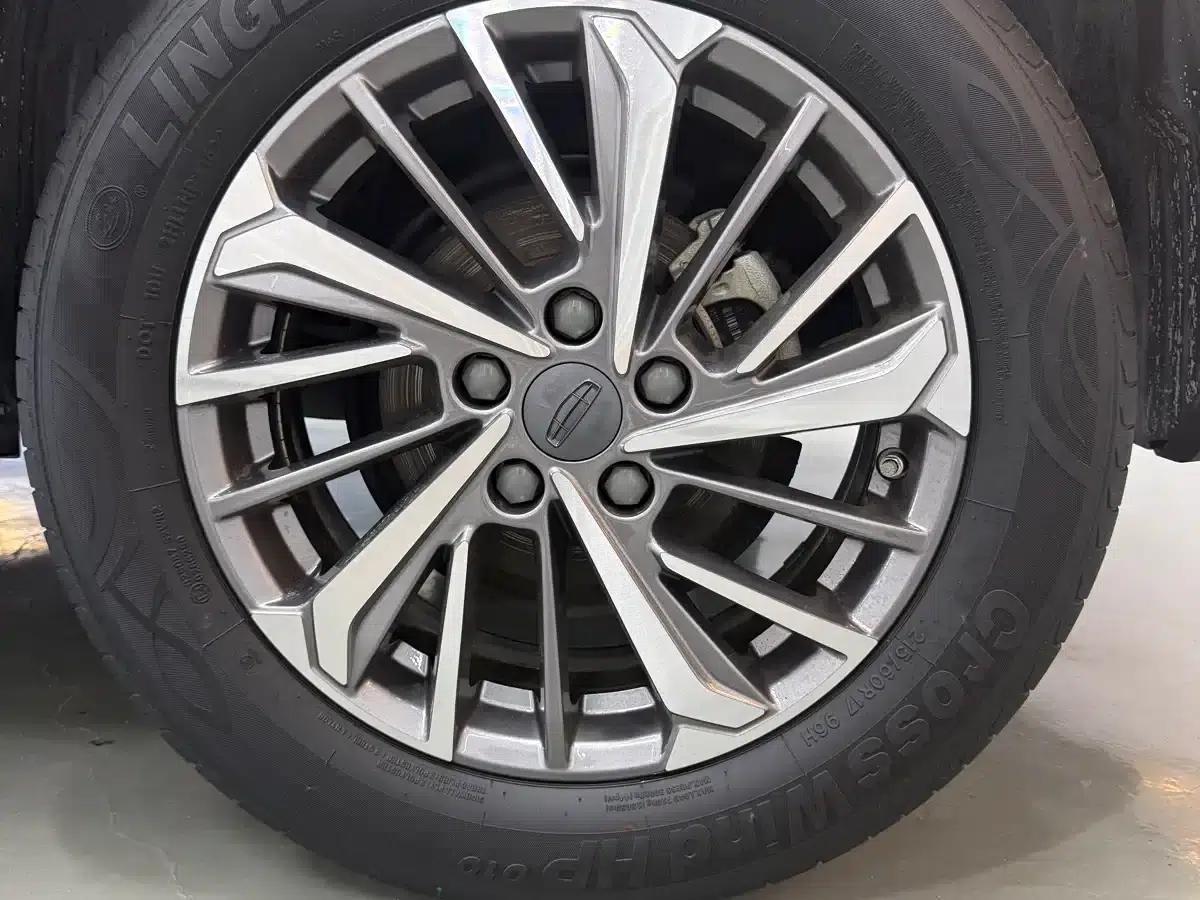 Geely Binyue 2021 1.4T DCT Platinum Edition — миниатюра 9