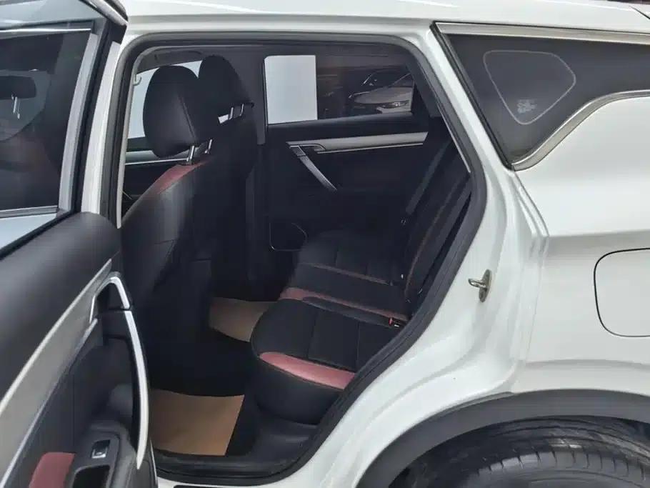 Geely Binyue 2021 1.4T DCT Platinum Edition — миниатюра 11