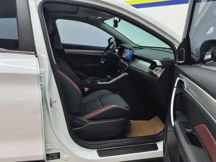 Geely Binyue 2021 1.4T DCT Platinum Edition — миниатюра 8