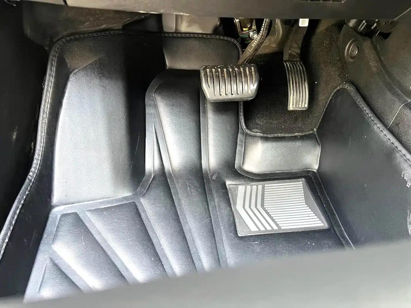 Geely Binyue 2021 1.4T DCT Platinum Edition — миниатюра 10
