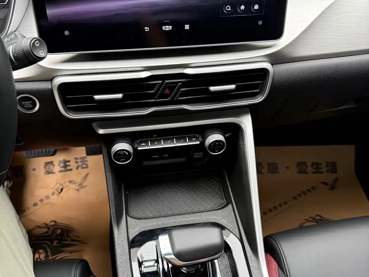 Geely Binyue 2021 1.4T DCT Platinum Edition — миниатюра 17