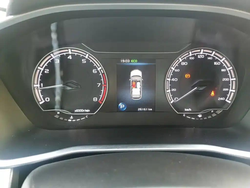 Geely Binyue 2020 Facelift 240T DCT Hunter — миниатюра 4