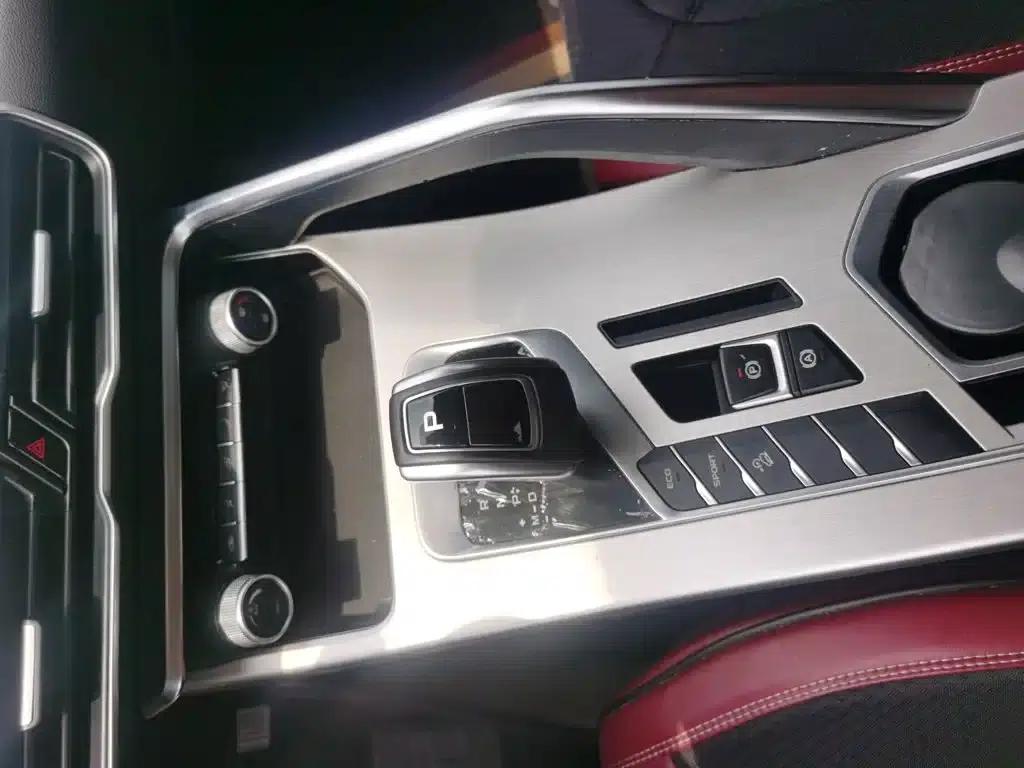 Geely Binyue 2020 Facelift 240T DCT Hunter — миниатюра 7